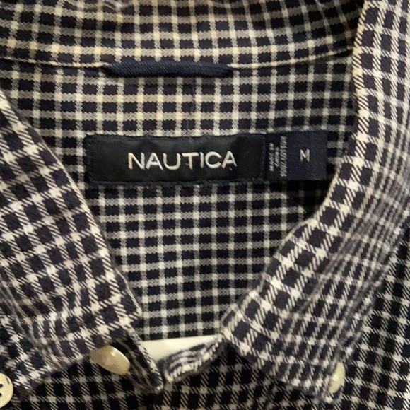 Three medium size men’s dress casual shirts - Picture 2 of 4